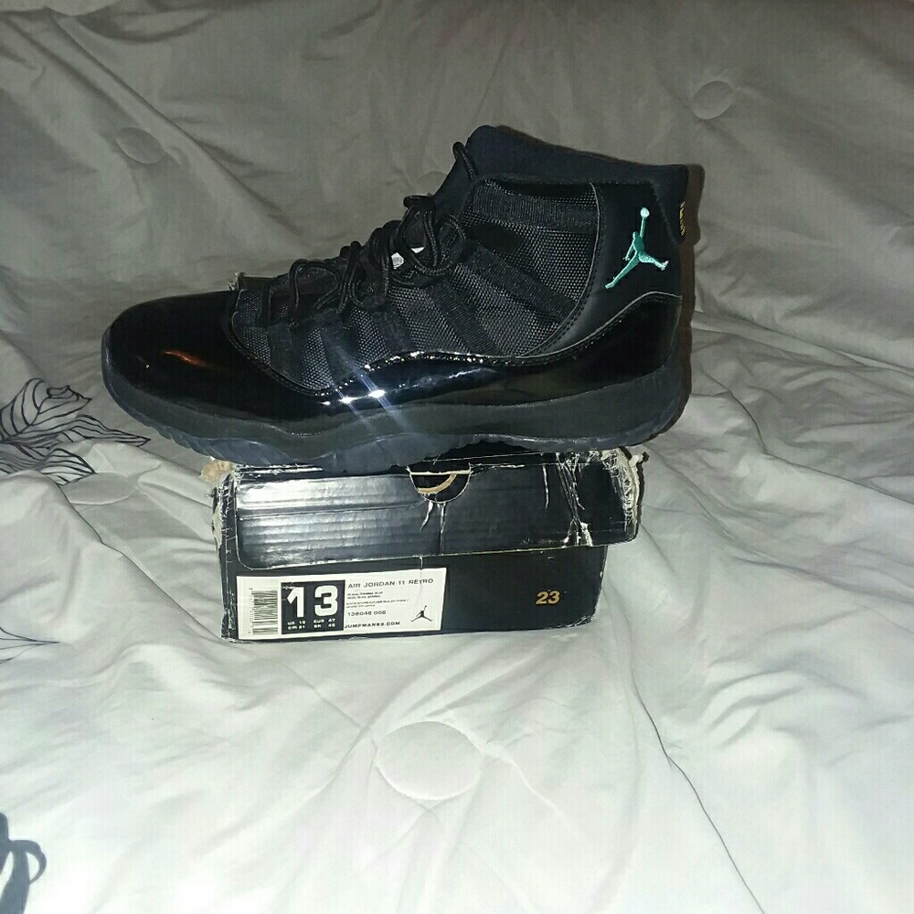 Air Jordan retro 11's Rare gamma blue limited ed.